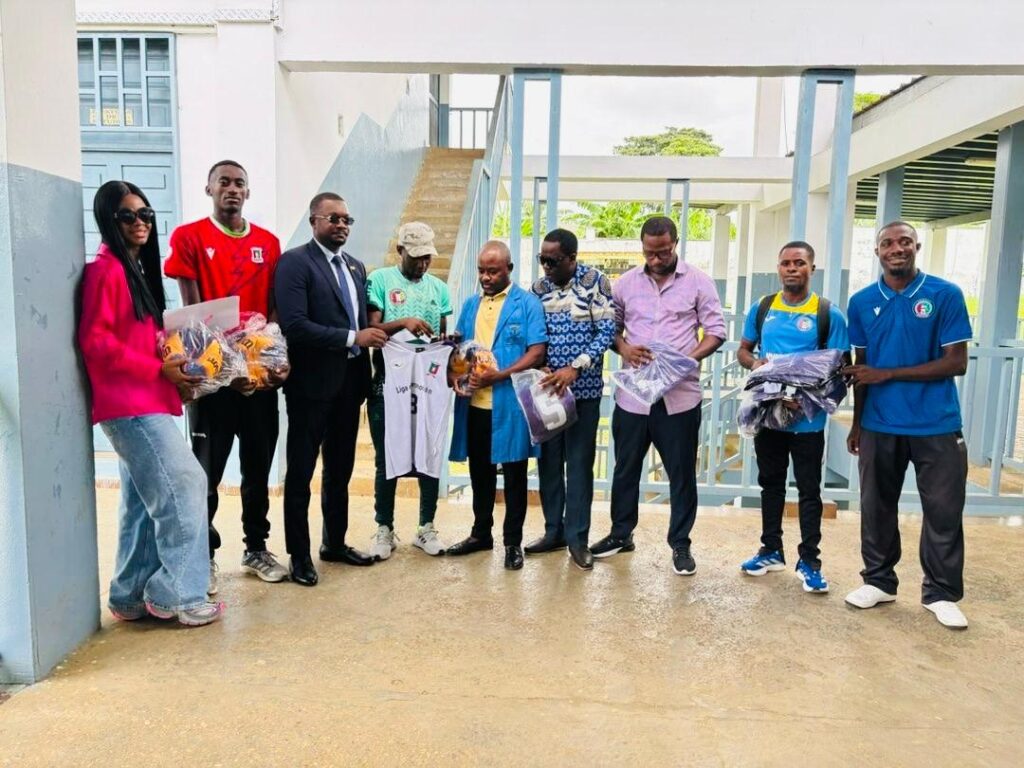 FEGUIBASKET y FEGUIDE impulsan el baloncesto escolar con entrega de material deportivo en Malabo